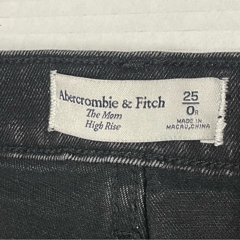 Abercrombie Fitch The Mom High Rise Distressed Jeans Sz 27x26 Black Grunge - Picture 5 of 8